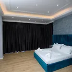 Отель Skyhill And 3*