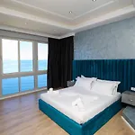 Отель Skyhill And