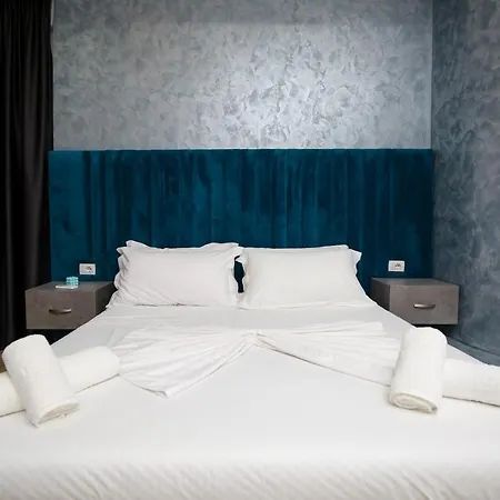 Skyhill Boutique Hotel Radhimë