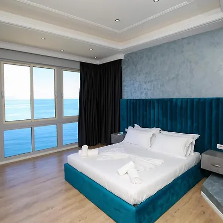 Hotel Skyhill And