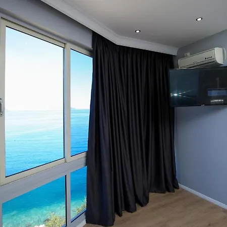 Hotel Skyhill And