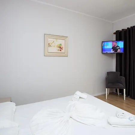 فندق Skyhill Boutique Radhimë