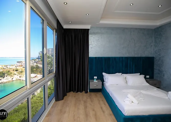 Skyhill Rooms And Suites Radhimë