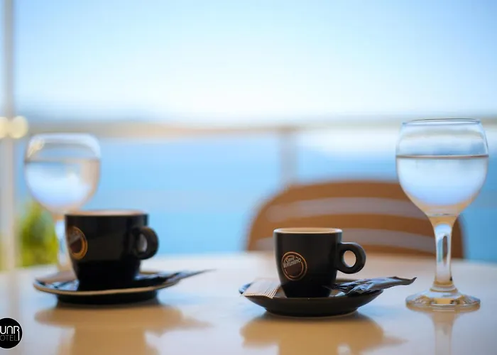 Skyhill Rooms And Suites 3* Radhimë