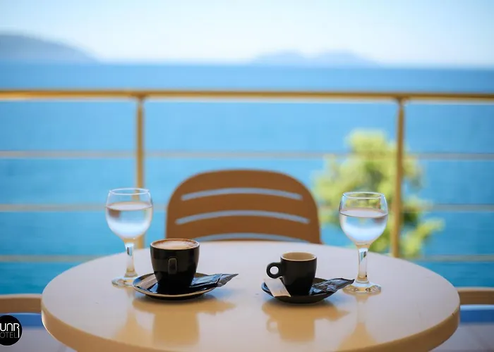 Skyhill Rooms And Suites 3*
