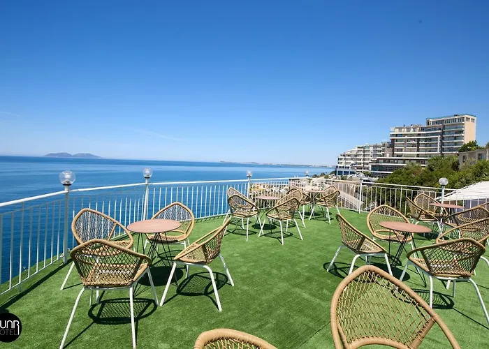 Skyhill Rooms And Suites 3*