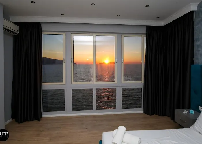 Skyhill Rooms And Suites 3*