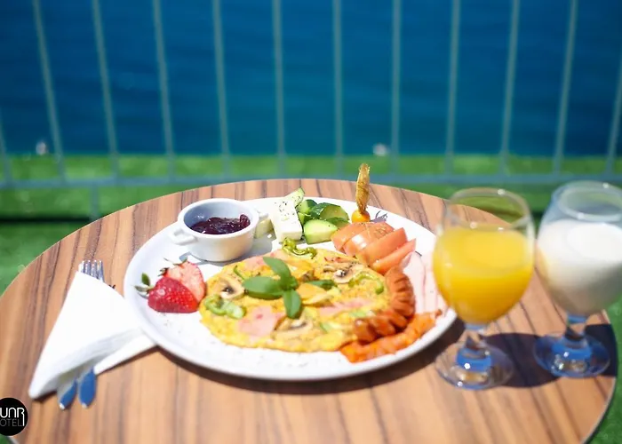 Skyhill Rooms And Suites 酒店 3*