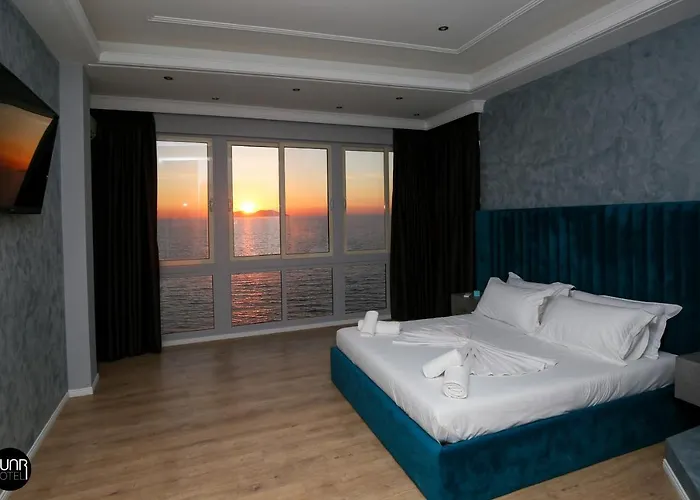Skyhill Rooms And Suites 3* Radhimë