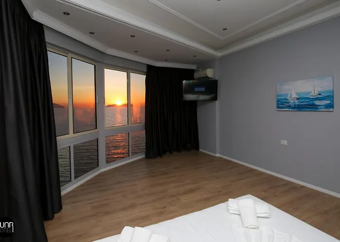 Skyhill Rooms And Suites 酒店 3*