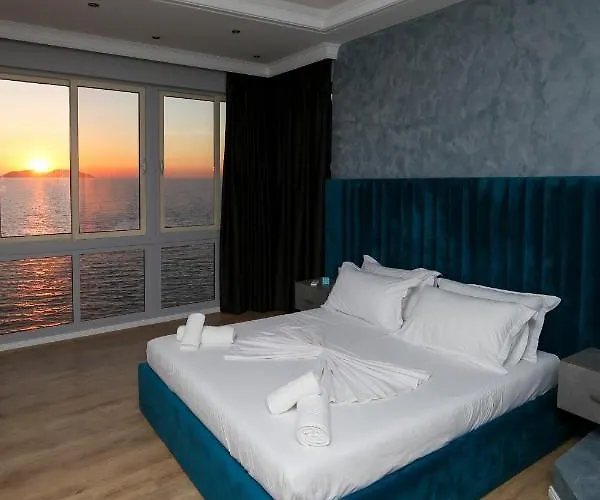 酒店 Skyhill Rooms And Suites 3*