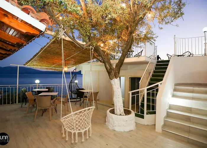 Skyhill Rooms And Suites 3*