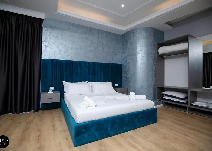 Skyhill Rooms And Suites 3* Radhimë