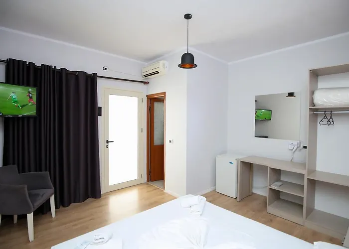 酒店 Skyhill Rooms And Suites