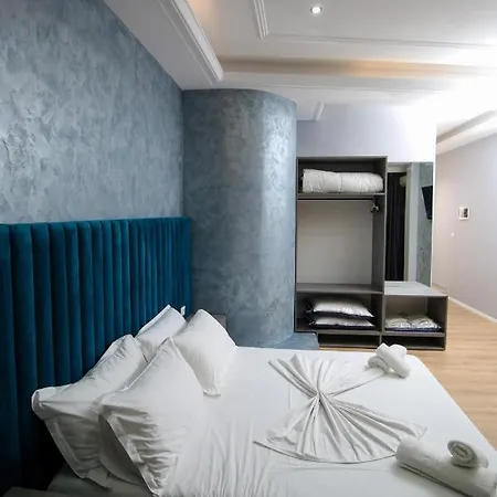 Hotel Skyhill Boutique Radhimë