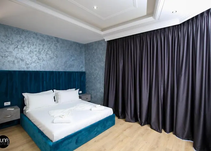 Skyhill Rooms And Suites Radhimë