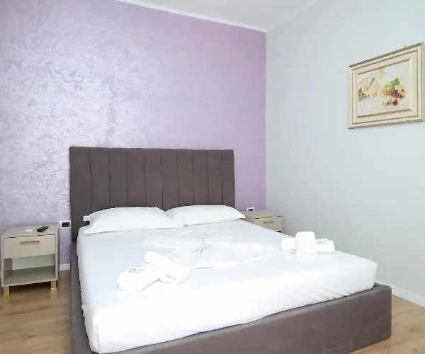 Hotel Skyhill Rooms And Suites 3*